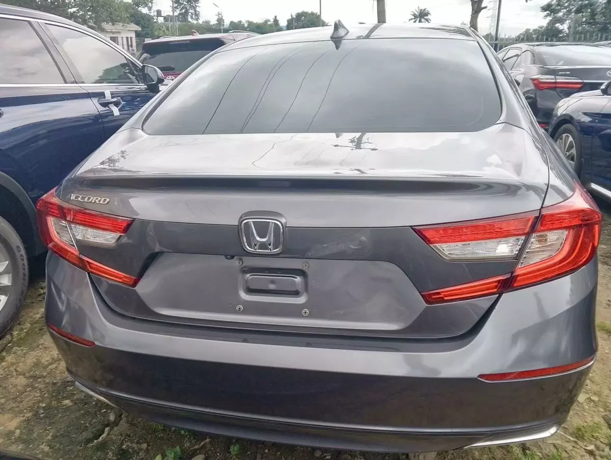 Honda Accord   - 2018