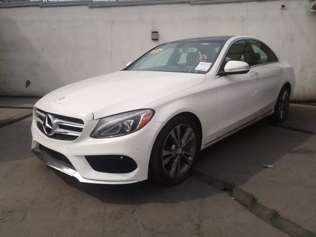 Mercedes-Benz C 300   - 2015