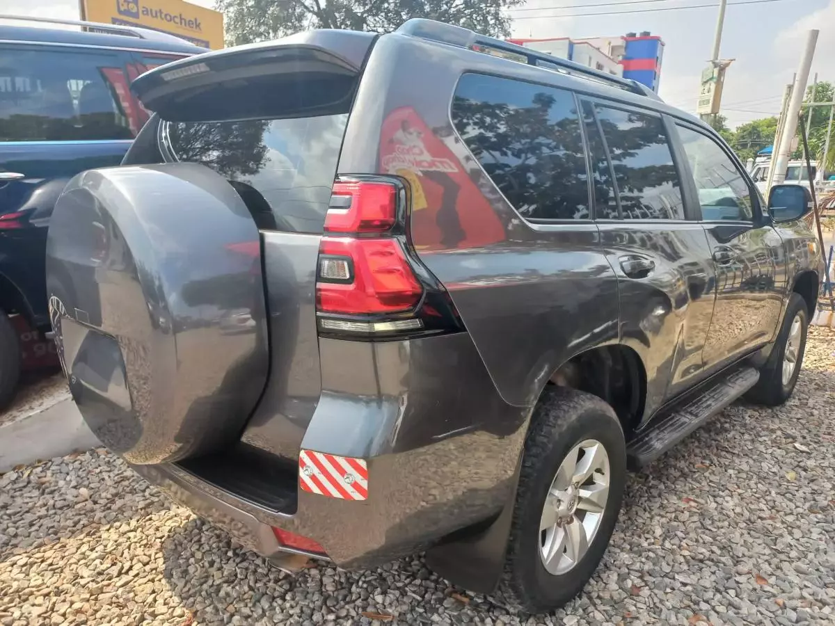 Toyota Landcruiser Prado - 2018