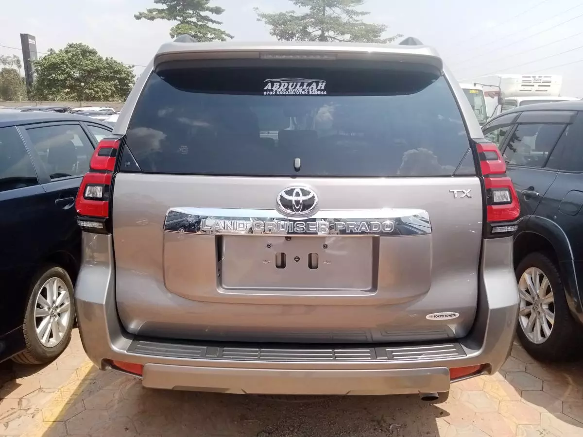 Toyota Landcruiser Prado   - 2017