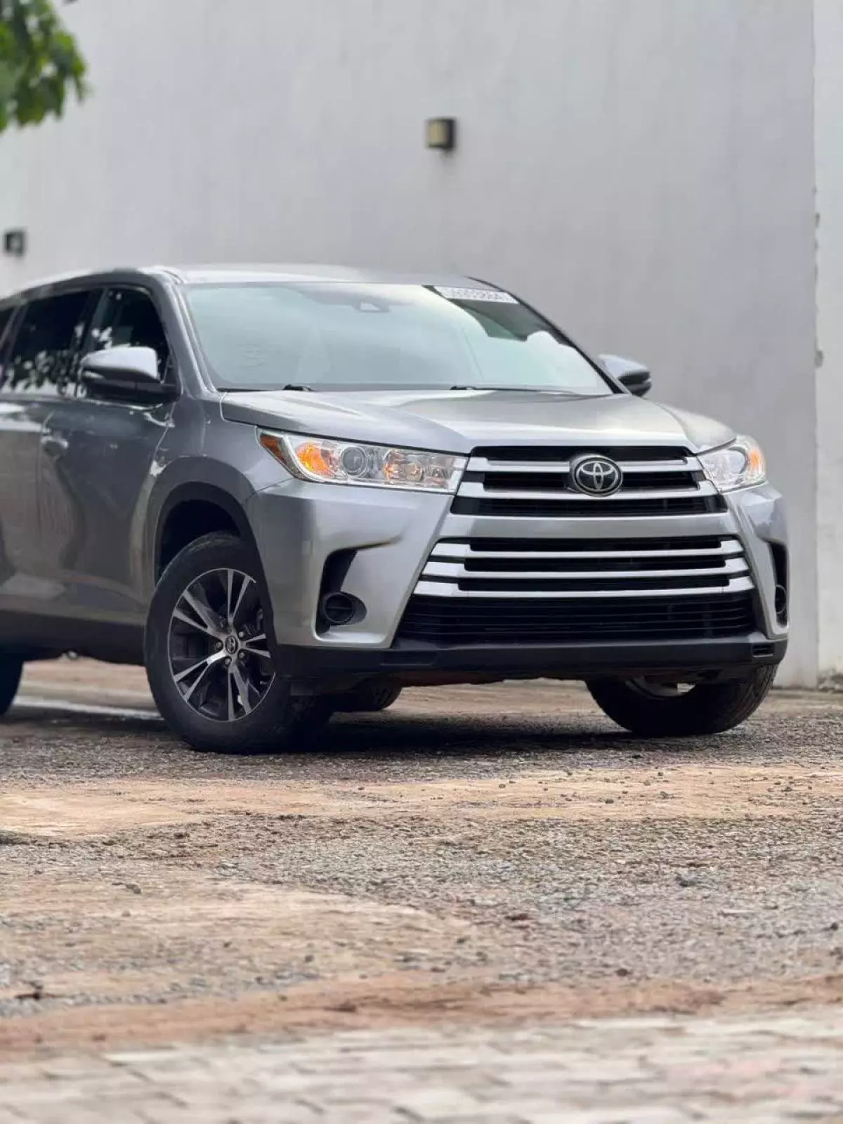 Toyota Highlander   - 2019