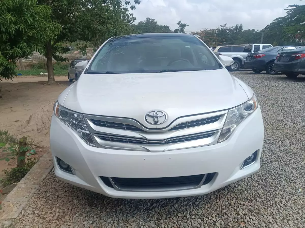 Toyota Venza   - 2014