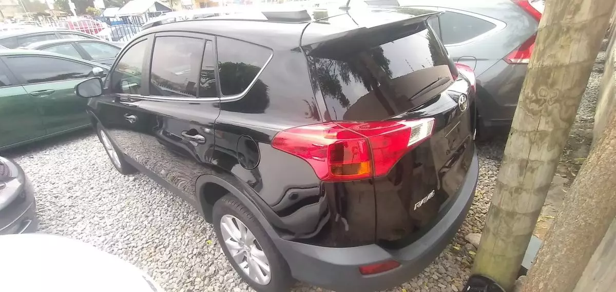 Toyota RAV 4 - 2013