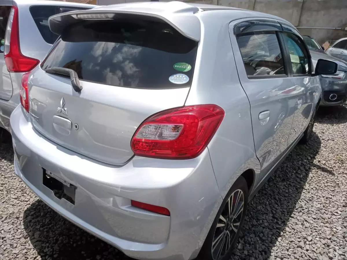 Mitsubishi Mirage - 2016