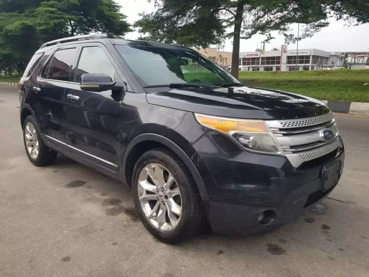 Ford Explorer   - 2012