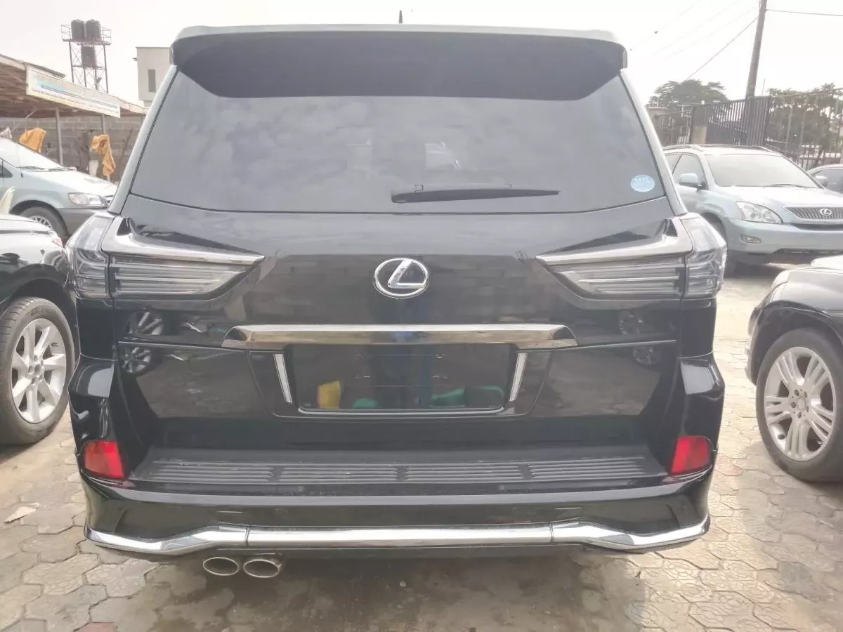 Lexus LX 570   - 2019