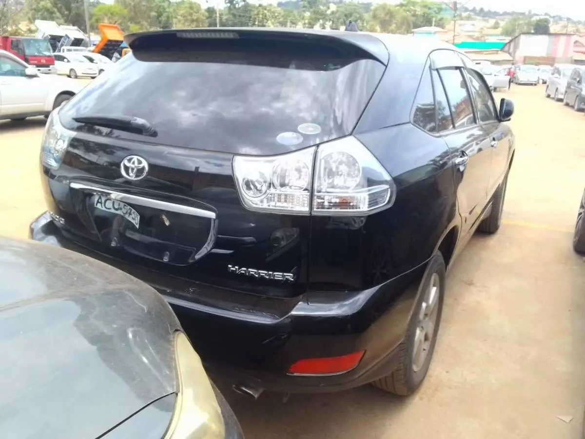 Toyota Harrier - 2012