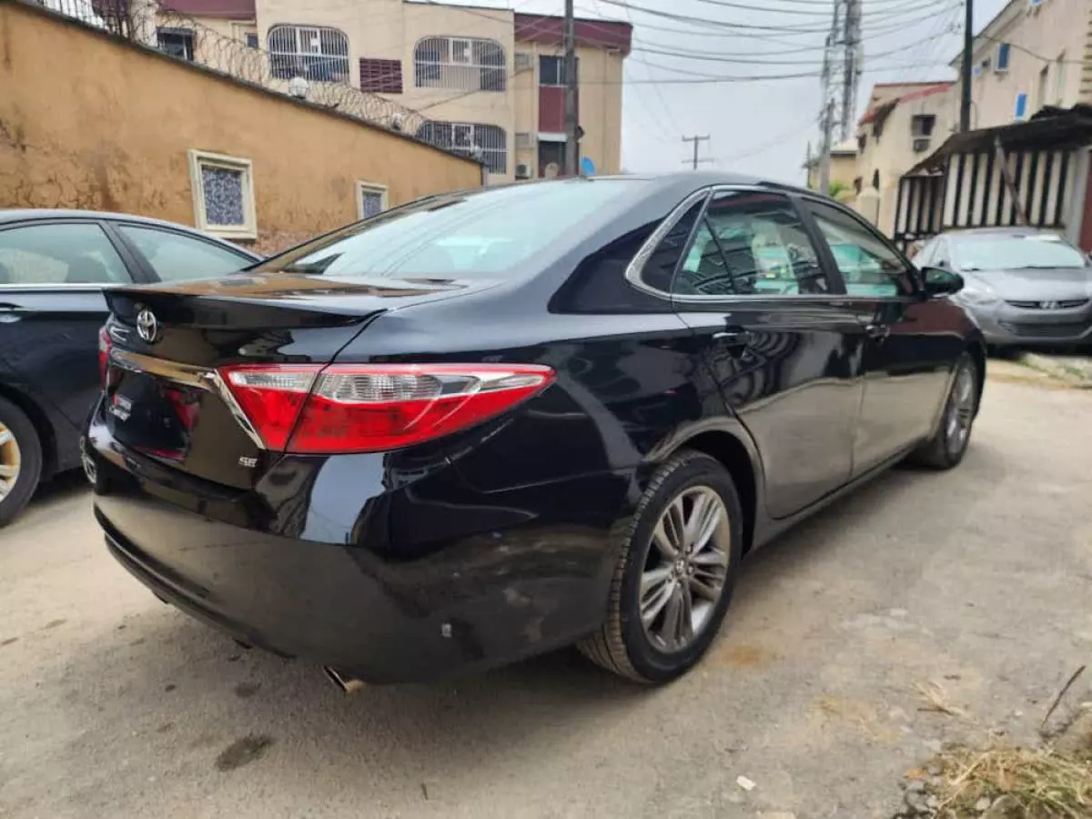 Toyota Camry   - 2015