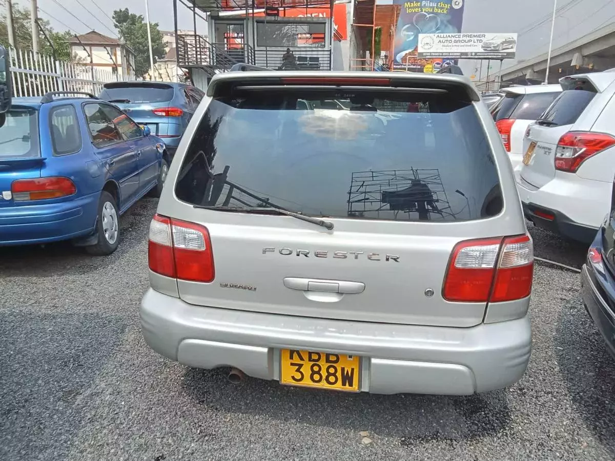 Subaru Forester   - 2001