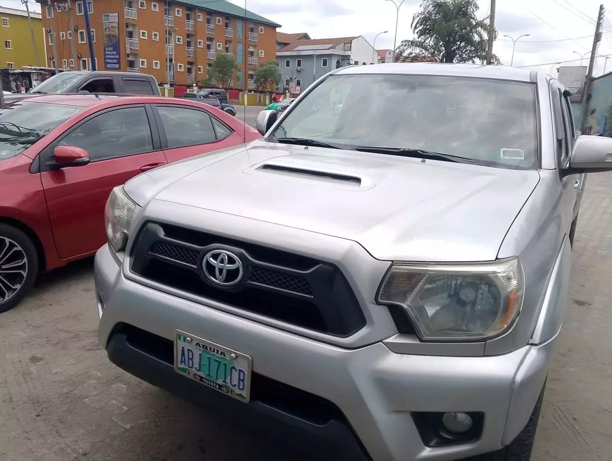 Toyota Tacoma   - 2013