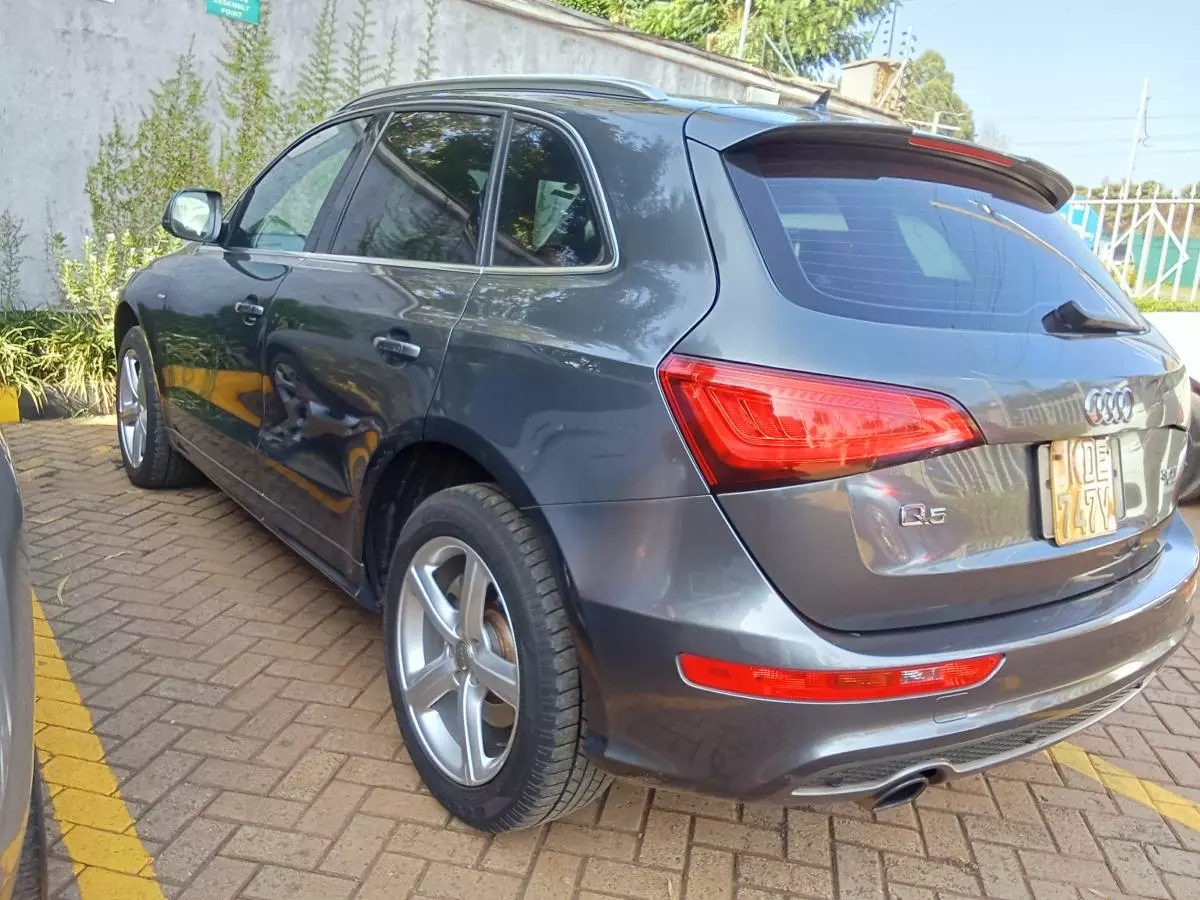 Audi Q5   - 2014