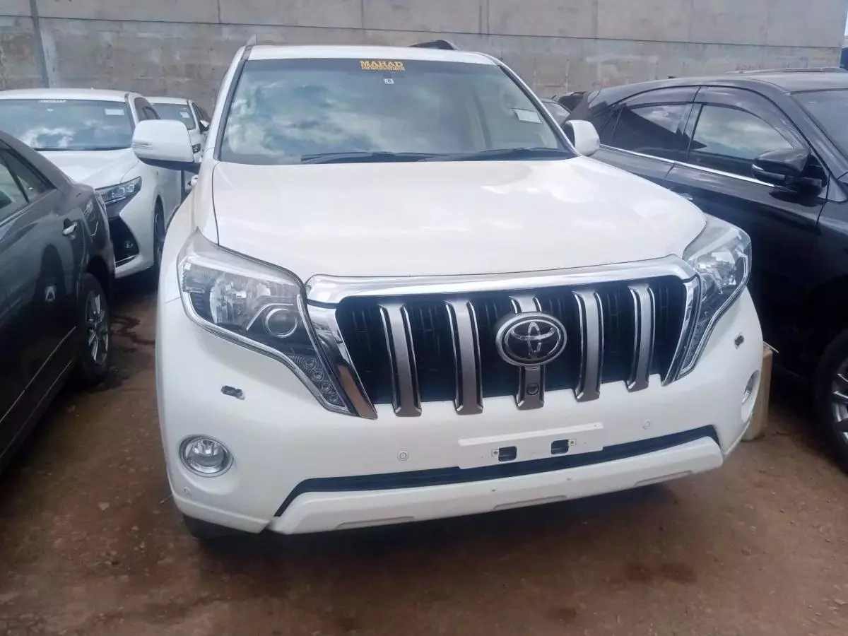 Toyota Landcruiser Prado   - 2017