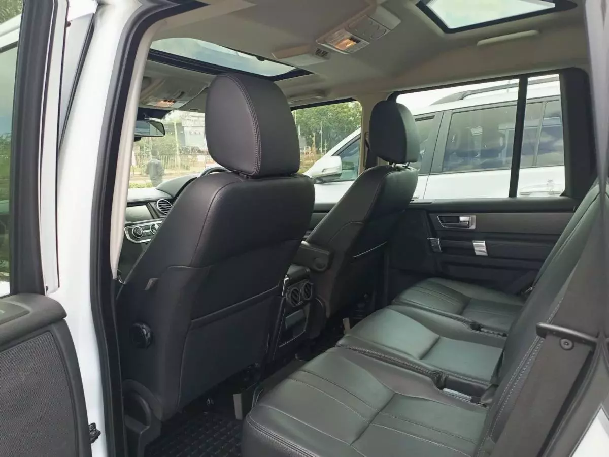Land Rover Discovery 4 - 2015