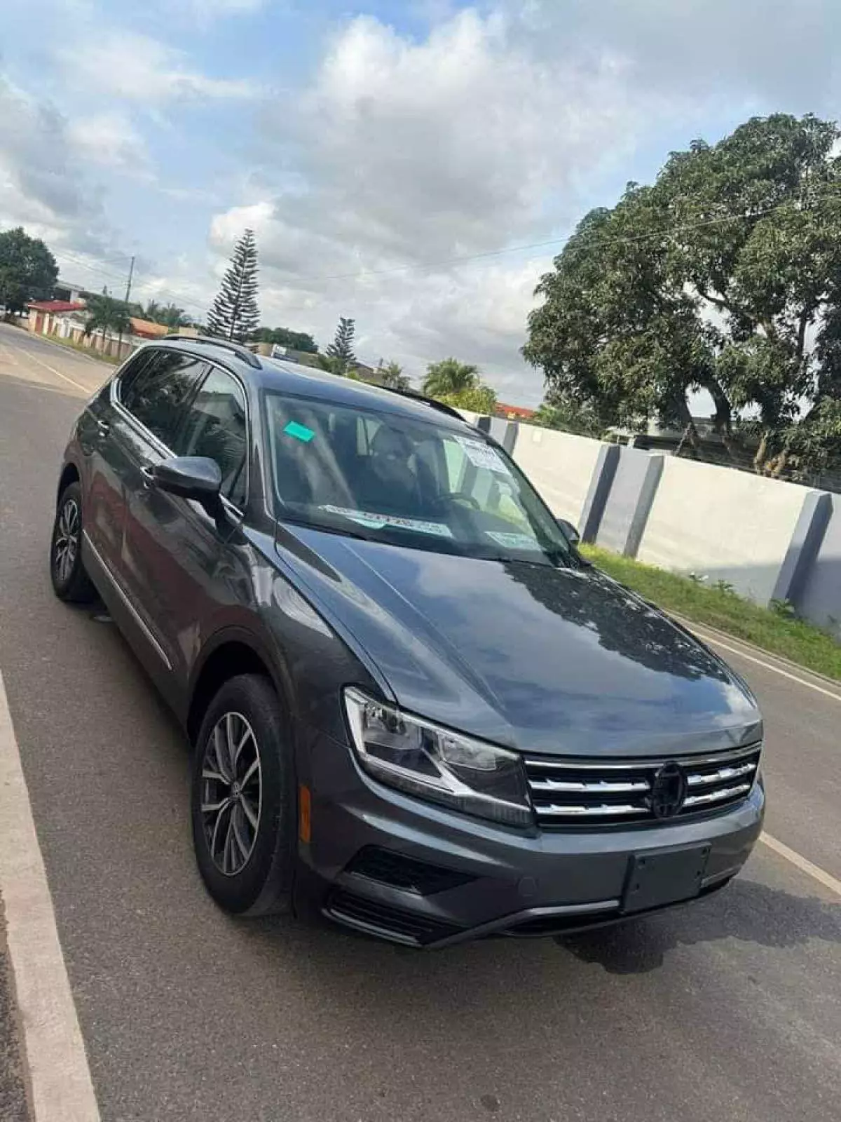 Volkswagen Tiguan   - 2020