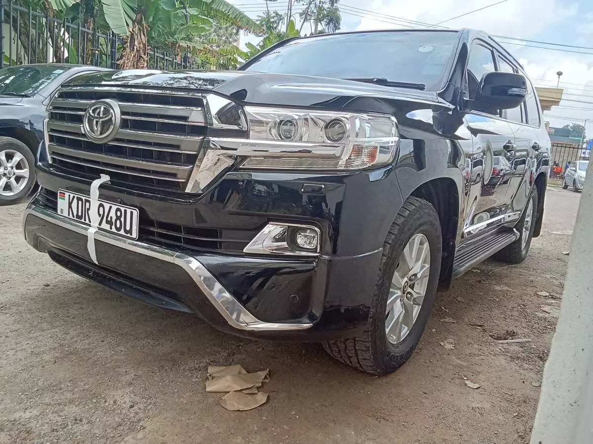 Toyota Land Cruiser V8   - 2016