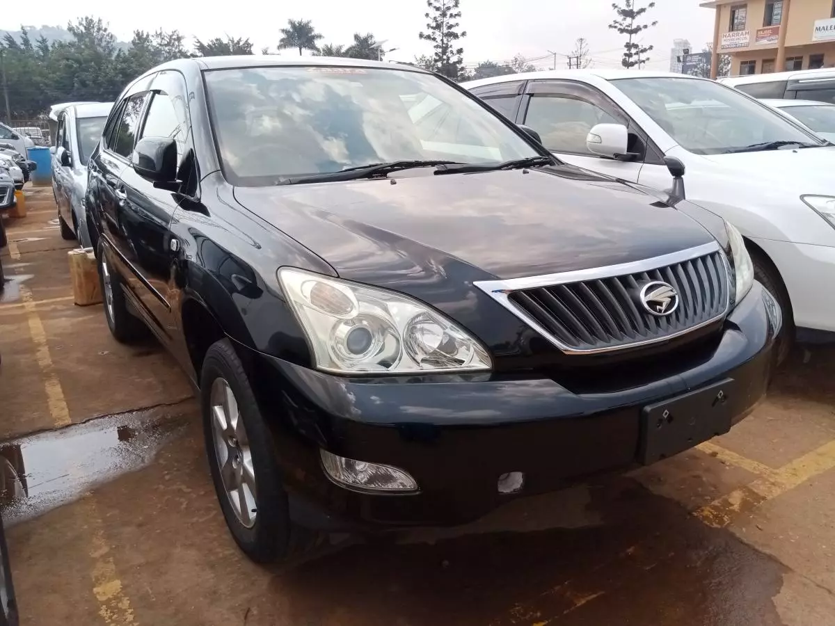 Toyota Harrier   - 2011