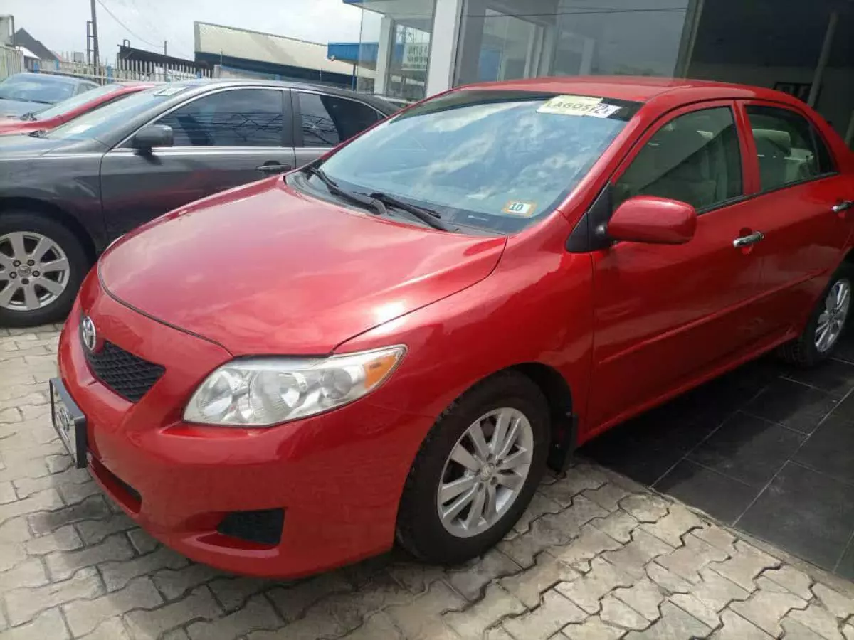 Toyota Corolla - 2010