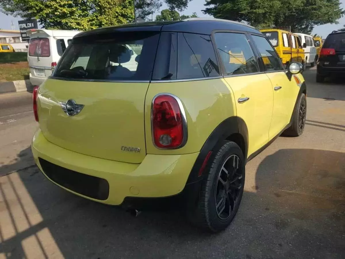 MINI Cooper   - 2012