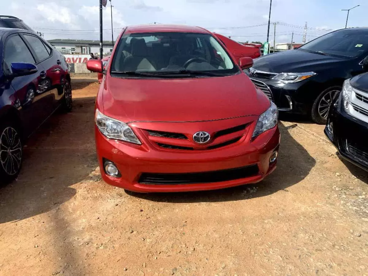 Toyota Corolla   - 2012