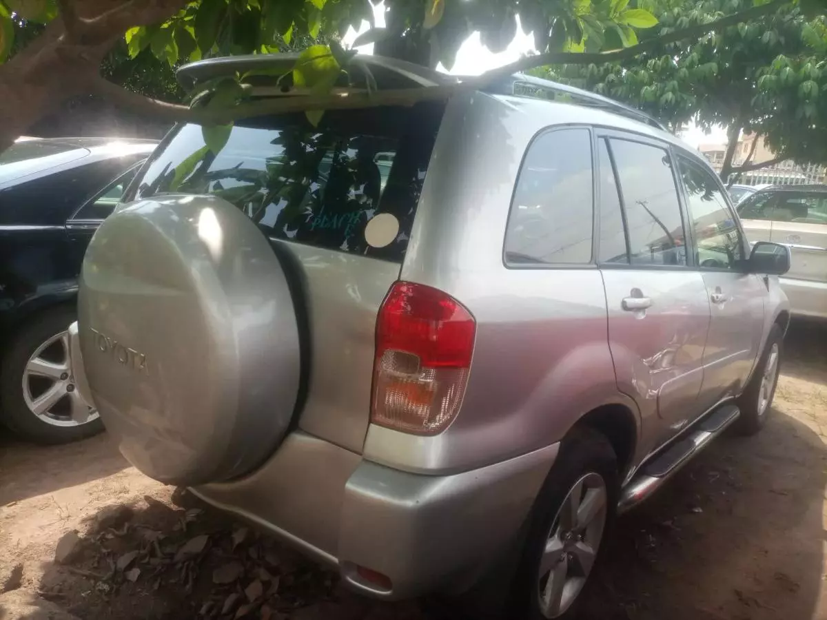 Toyota RAV 4 - 2002