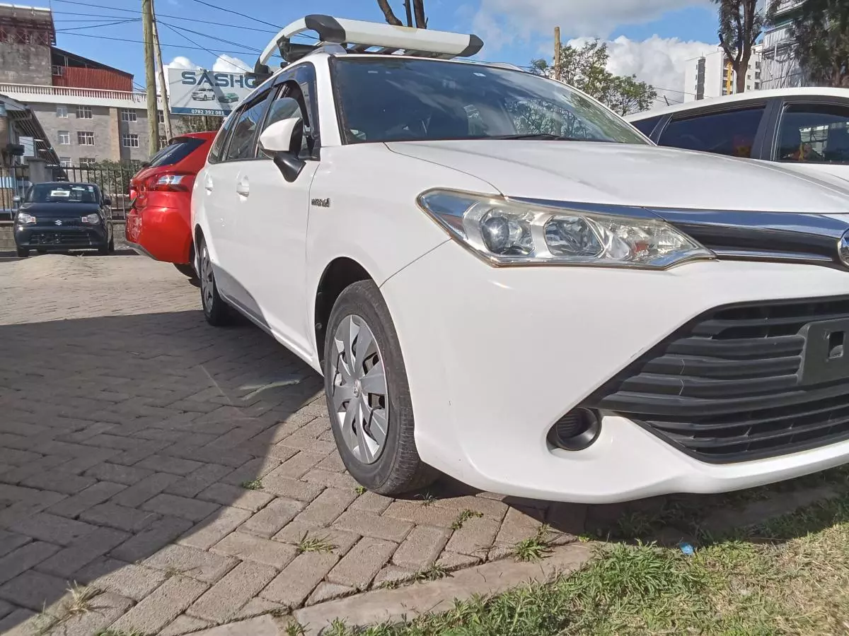 Toyota Fielder    - 2015