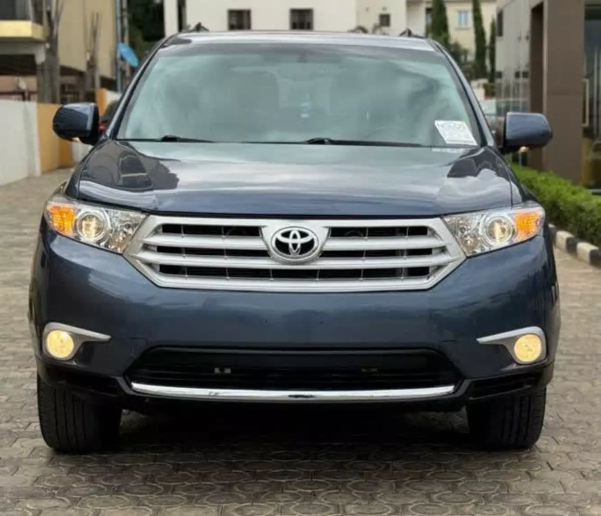 Toyota Highlander   - 2013