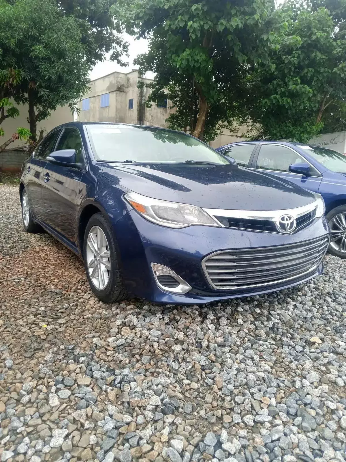 Toyota Avalon   - 2014