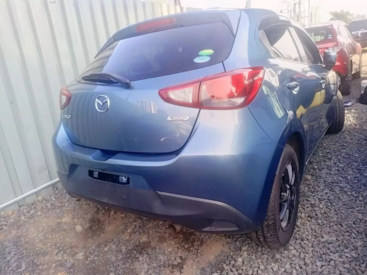 Mazda Demio   - 2016