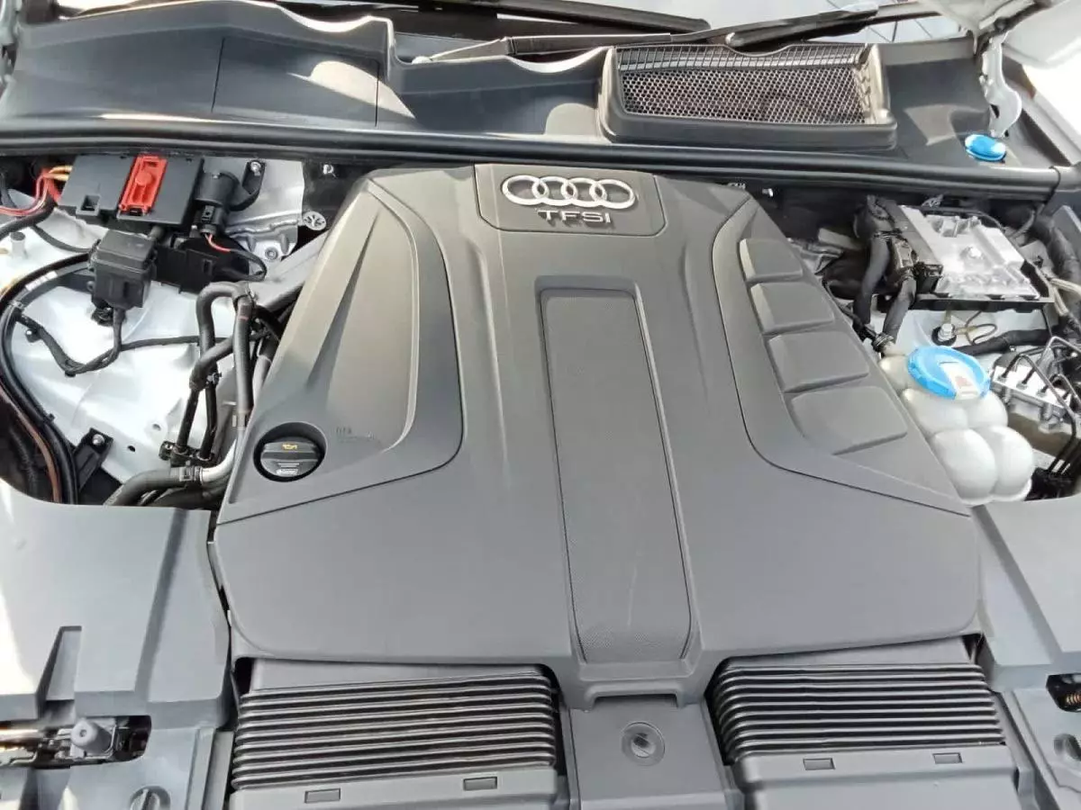 Audi Q7   - 2017