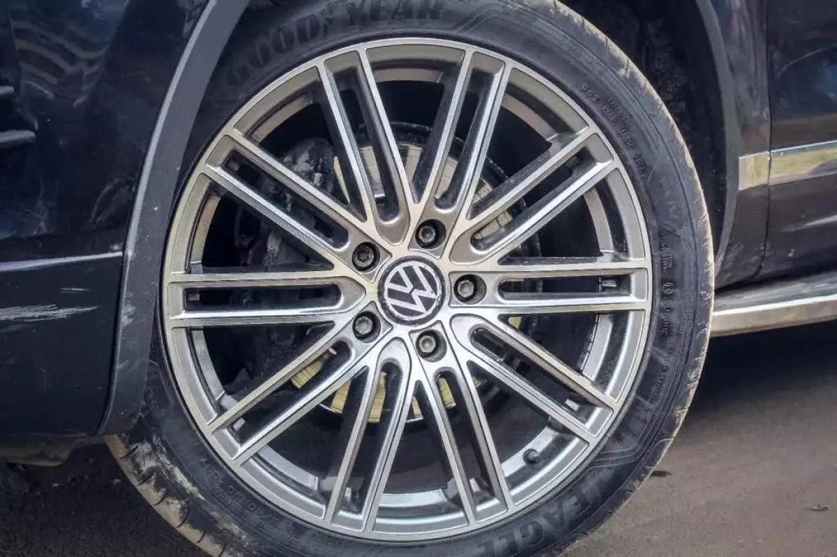 Volkswagen Touareg - 2012