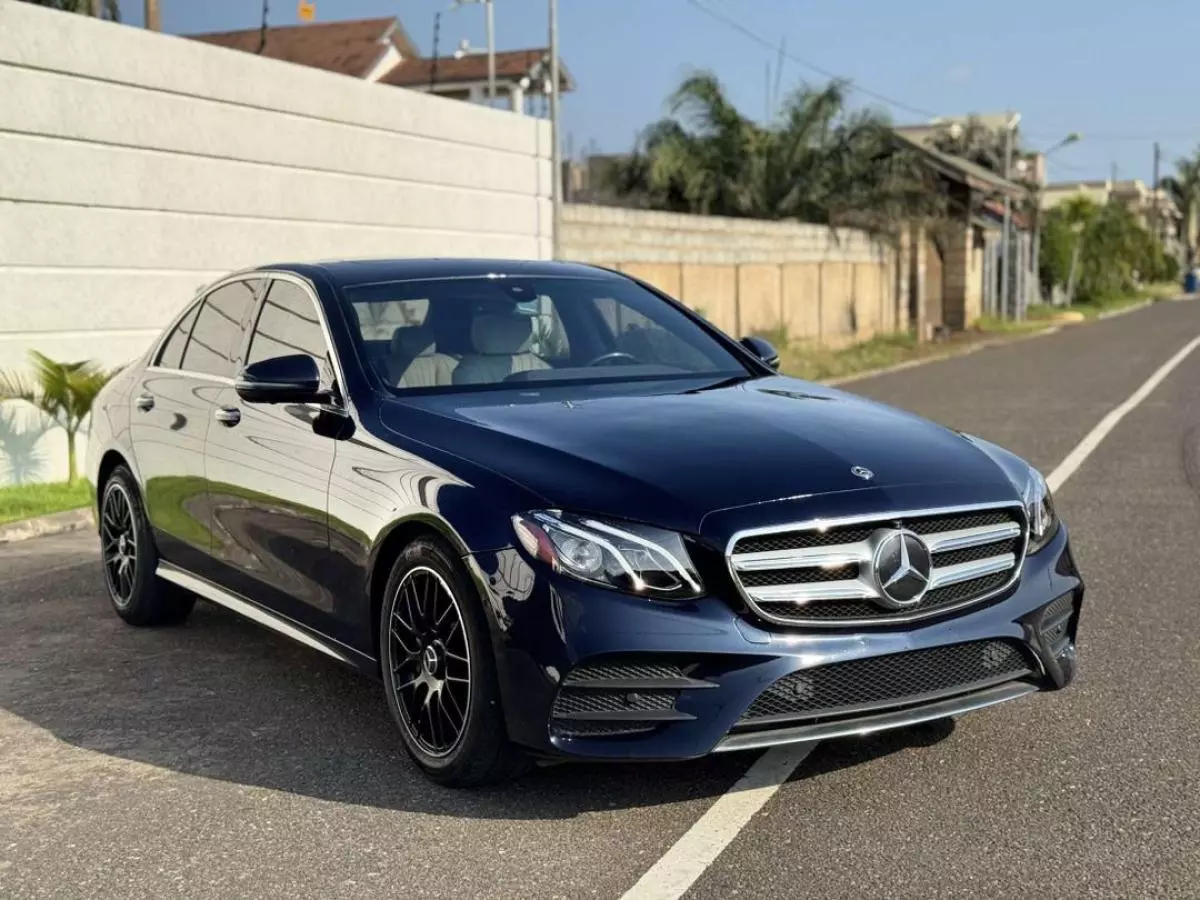 Mercedes-Benz E 300   - 2018