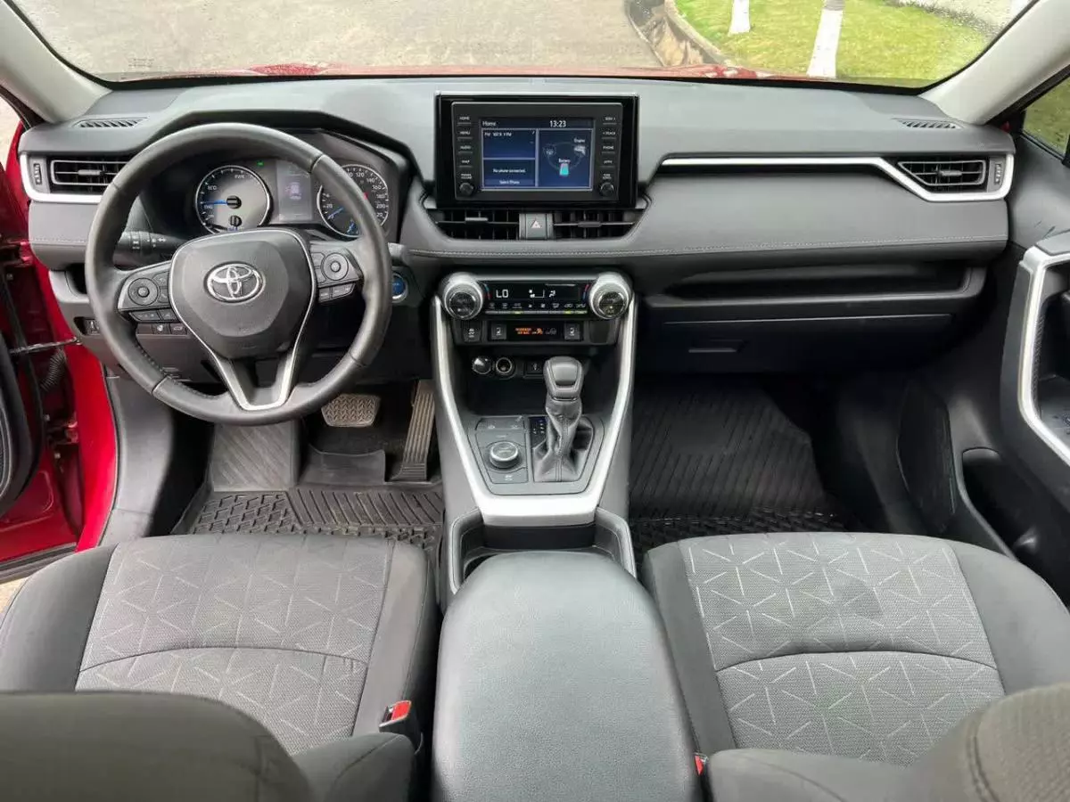 Toyota RAV 4   - 2021