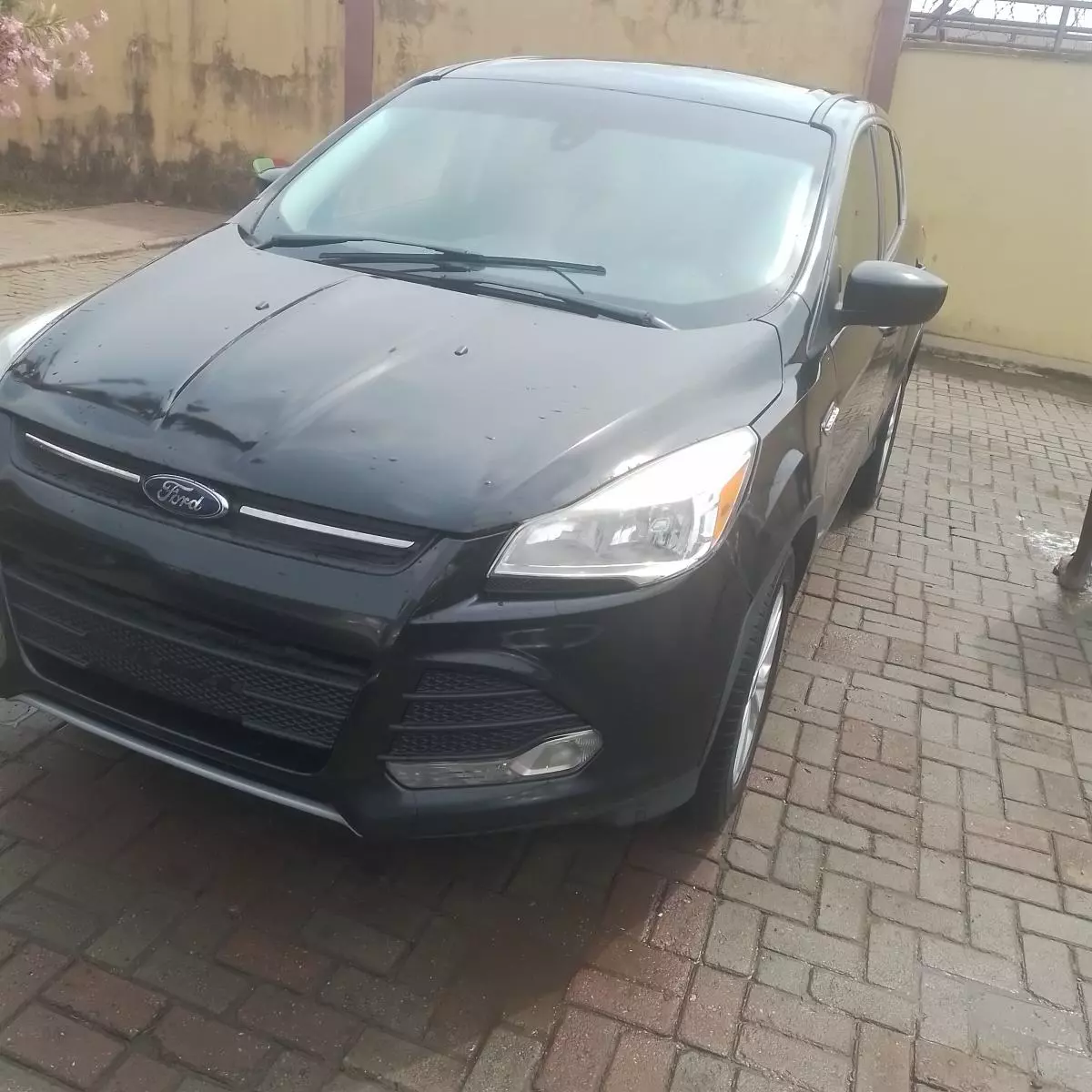 Ford Escape   - 2014