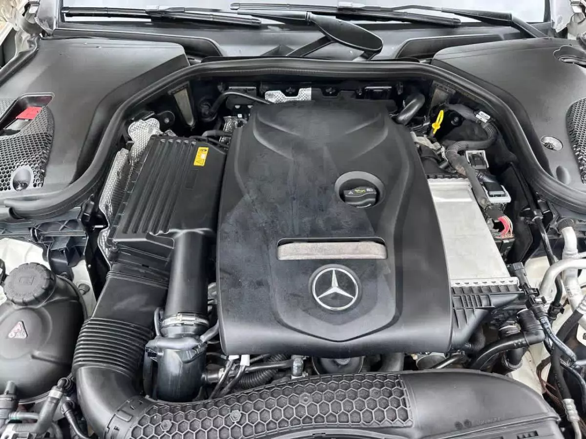 Mercedes-Benz E 300   - 2018