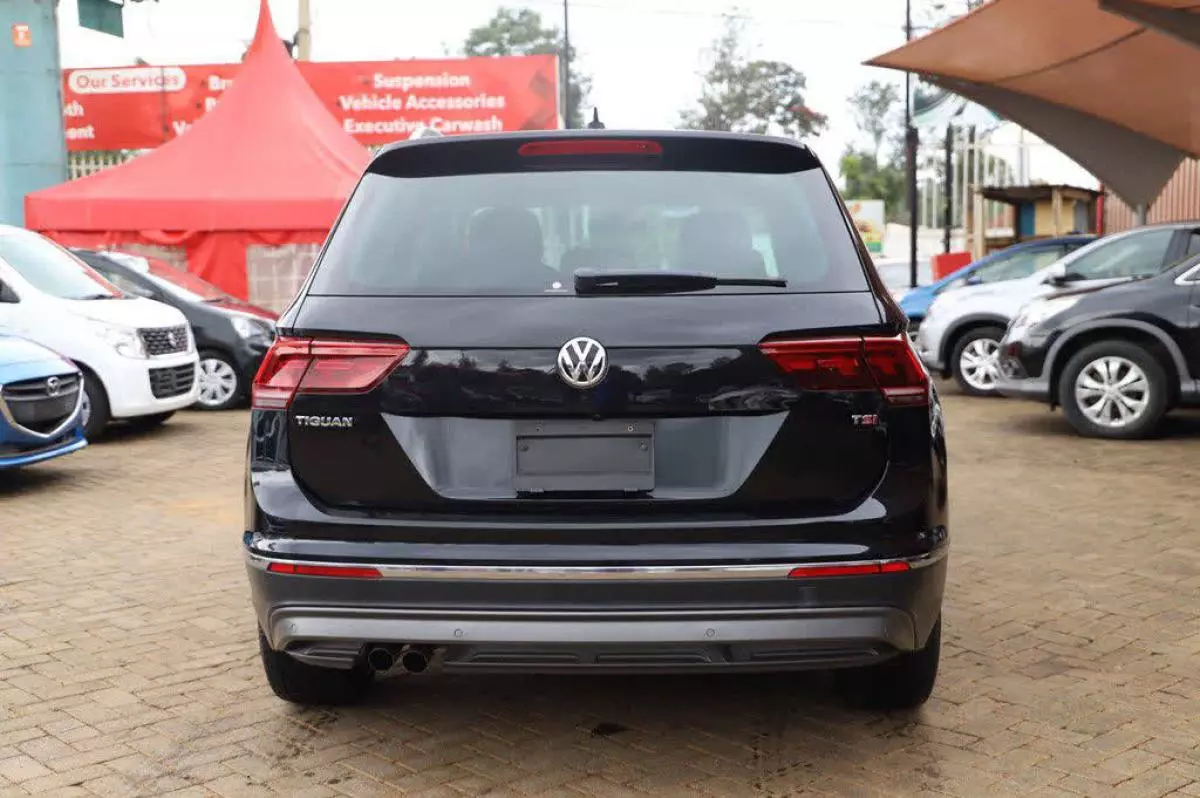 Volkswagen Tiguan - 2017