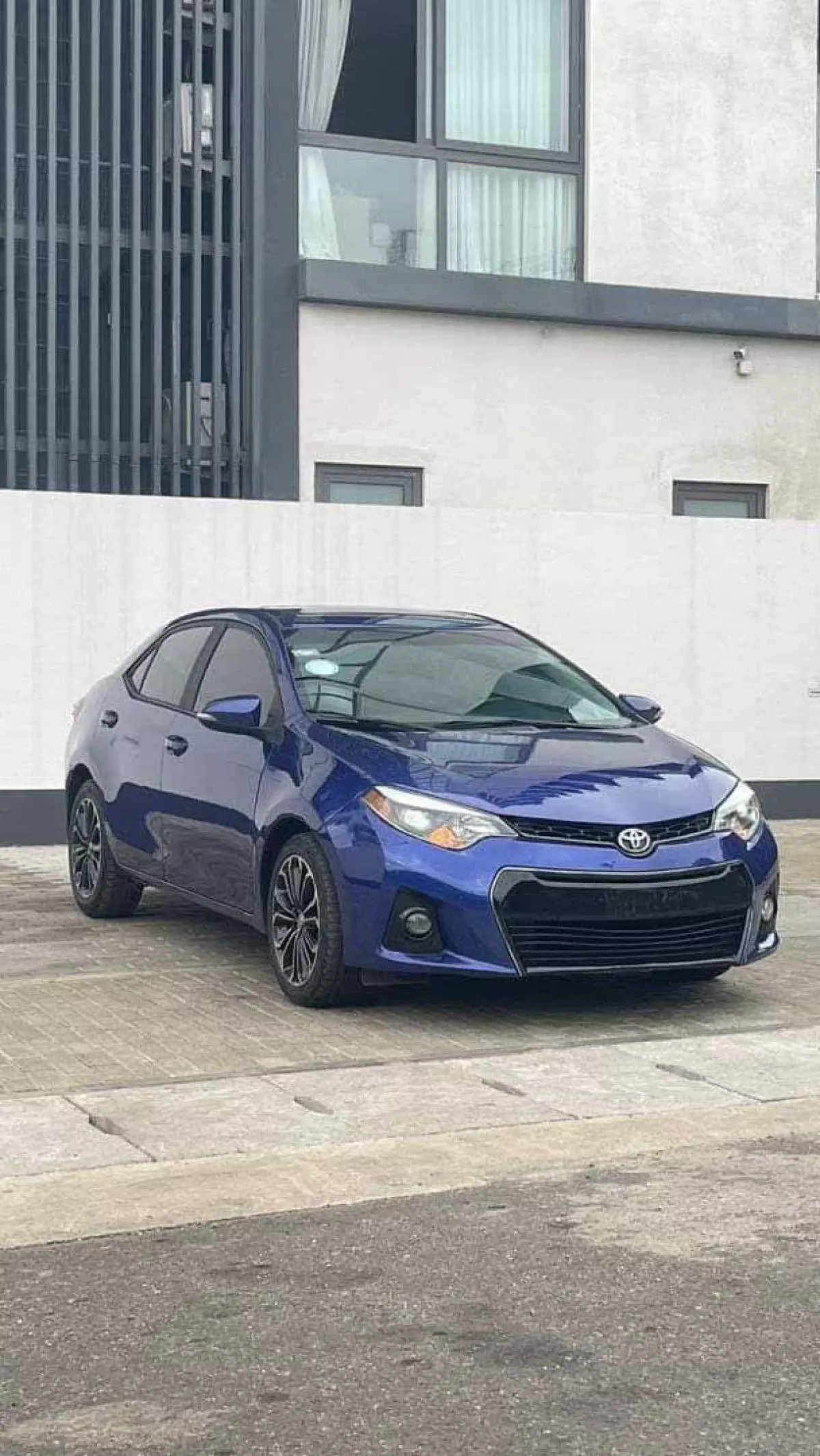 Toyota Corolla   - 2016