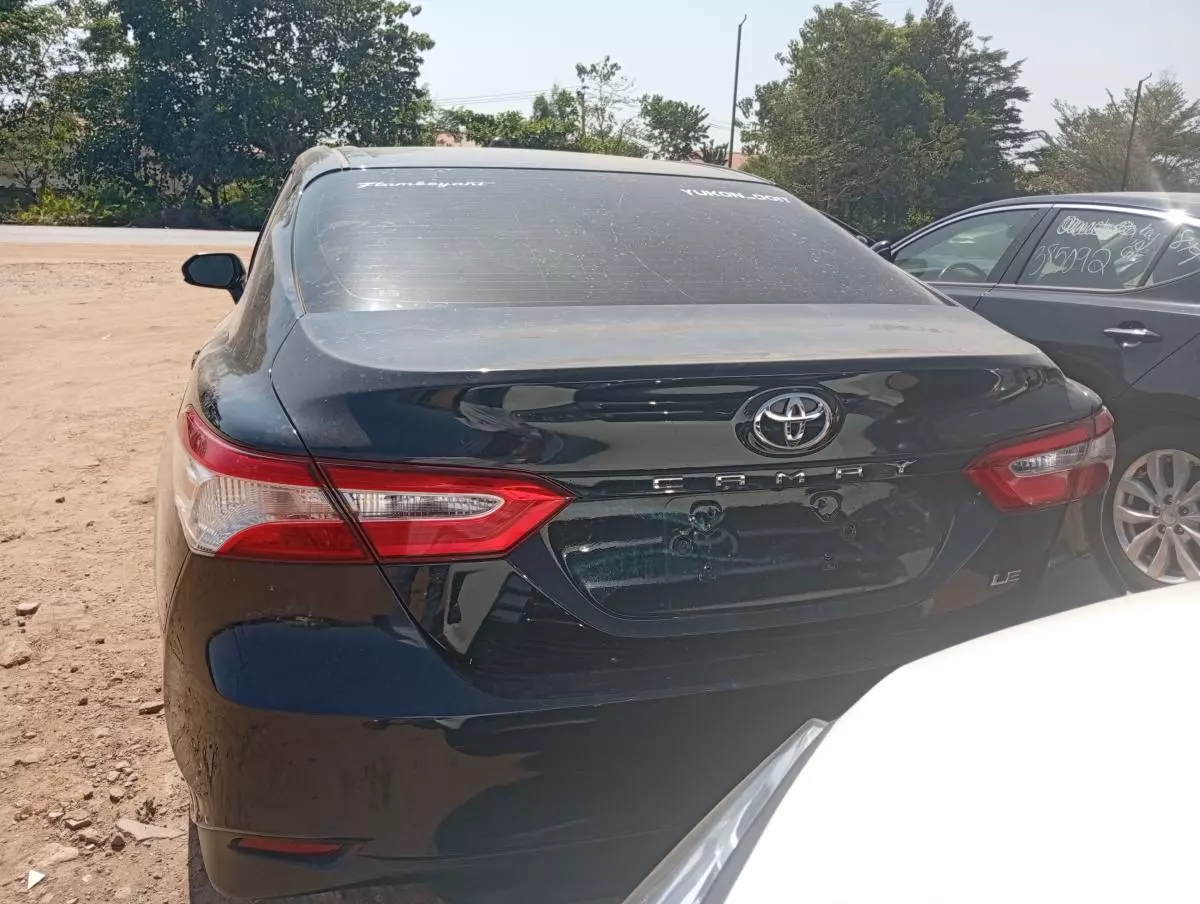 Toyota Camry   - 2018