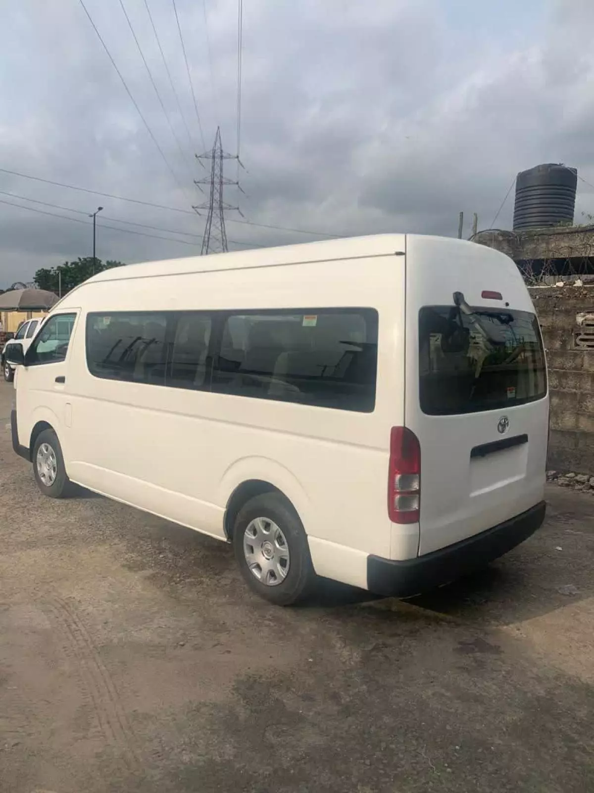 Toyota Hiace (High Roof)   - 2018