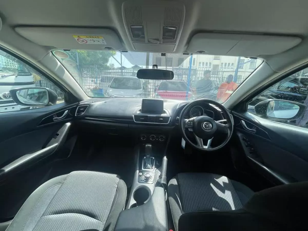 Mazda Axela  - 2015