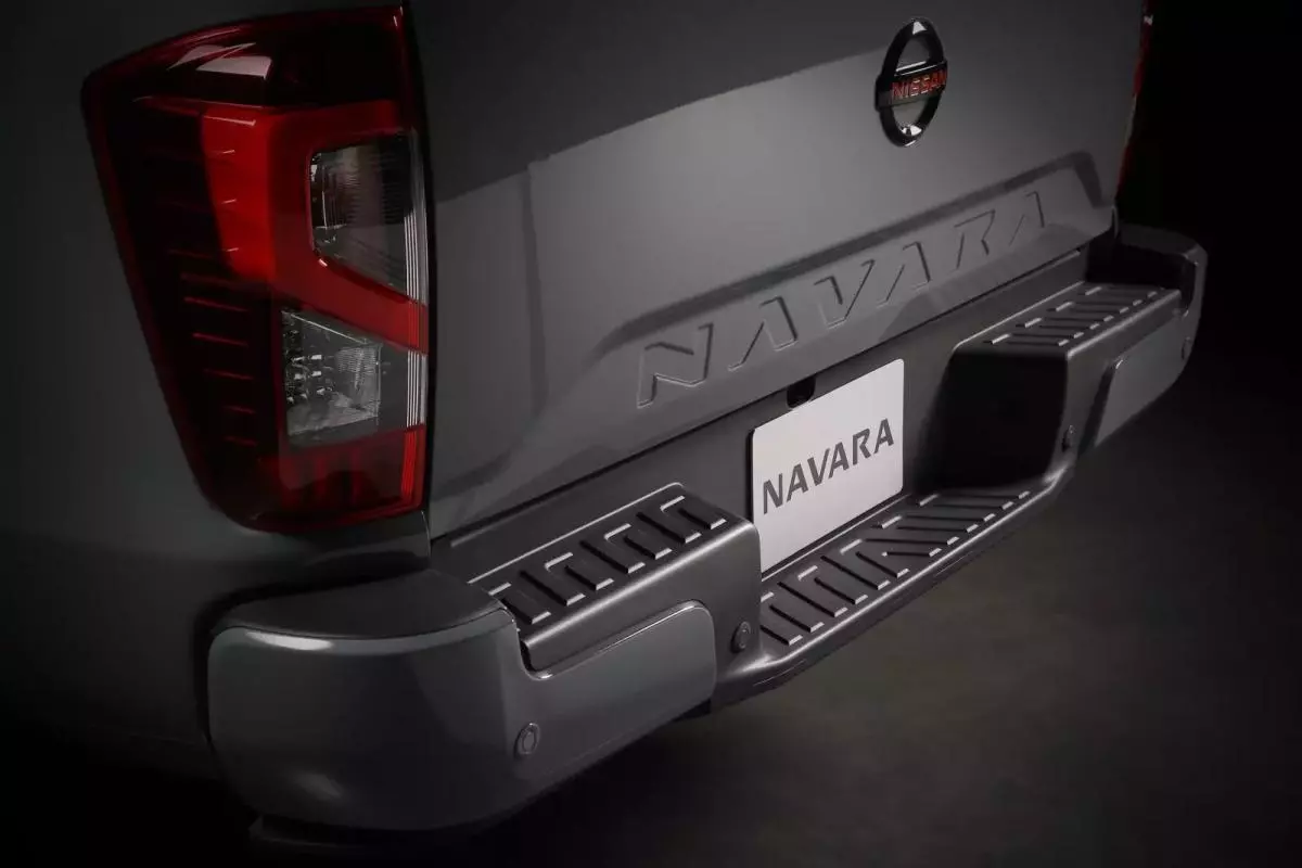 Nissan Navara   - 2022
