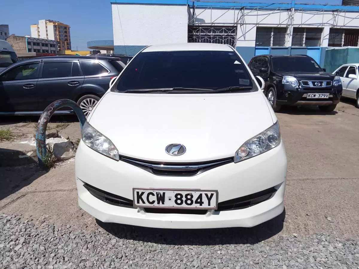 Toyota Wish   - 2013