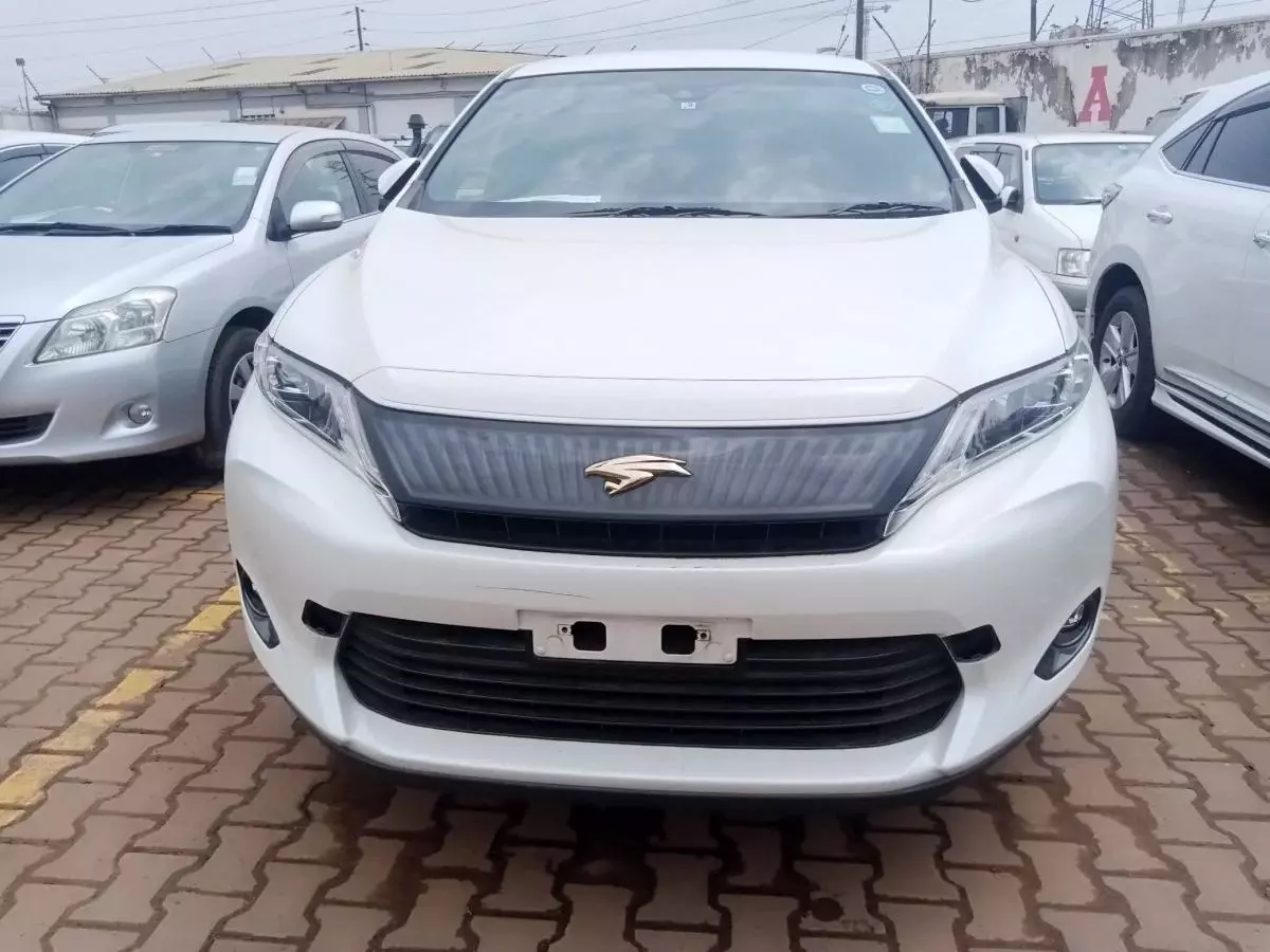 Toyota Harrier   - 2014