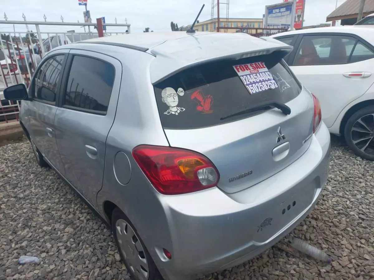 Mitsubishi Mirage - 2015