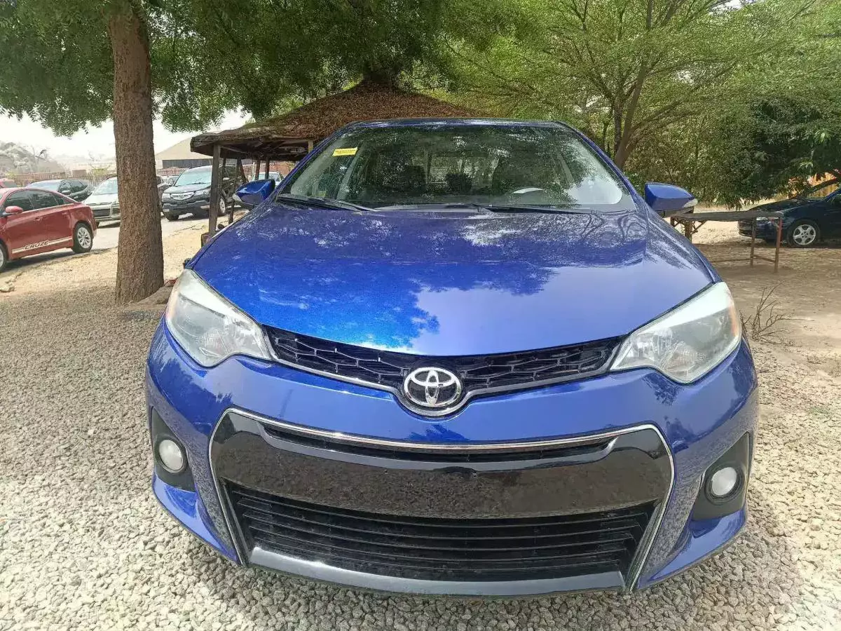 Toyota Corolla   - 2014