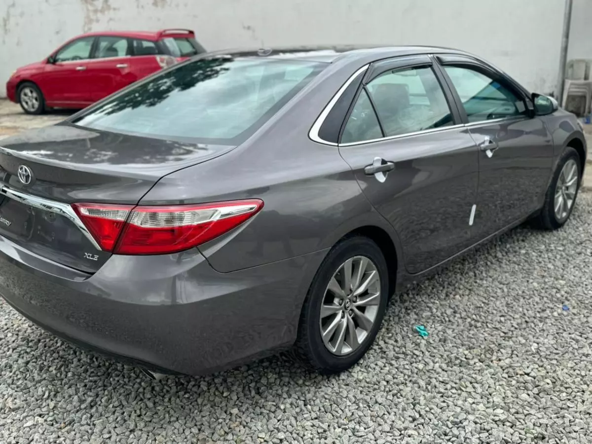 Toyota Camry   - 2017