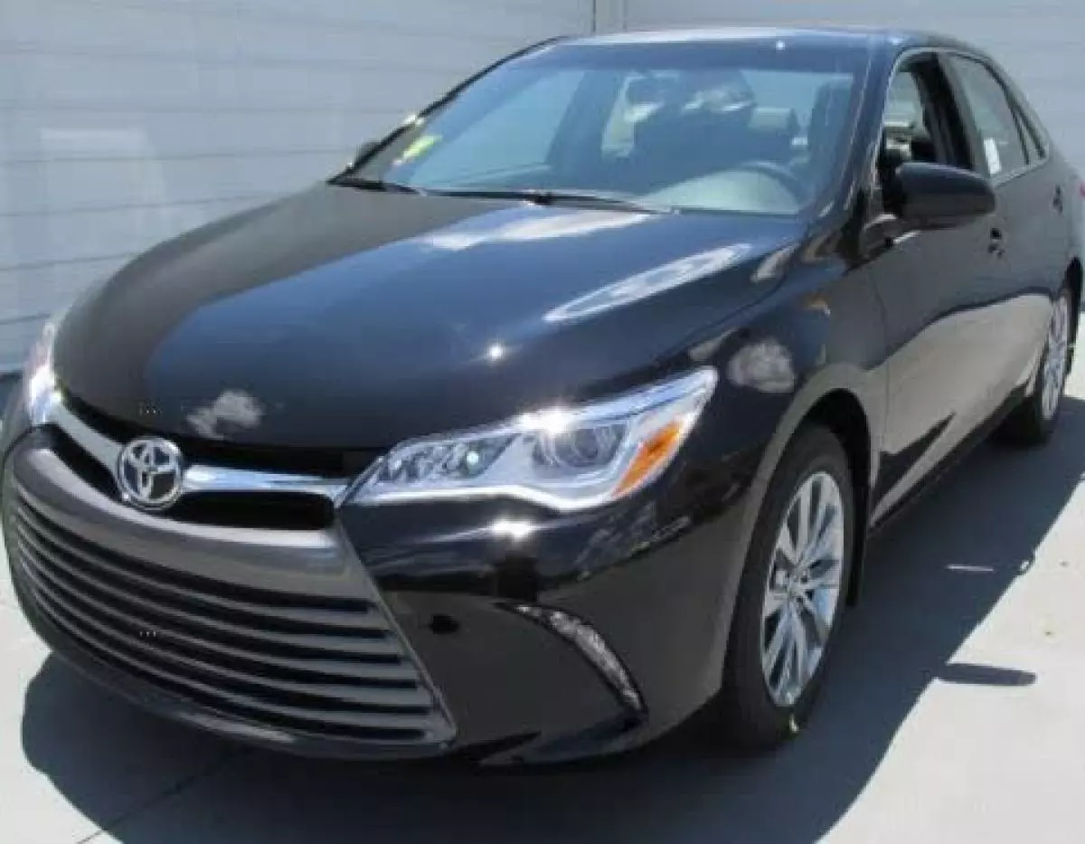 Toyota Camry   - 2015