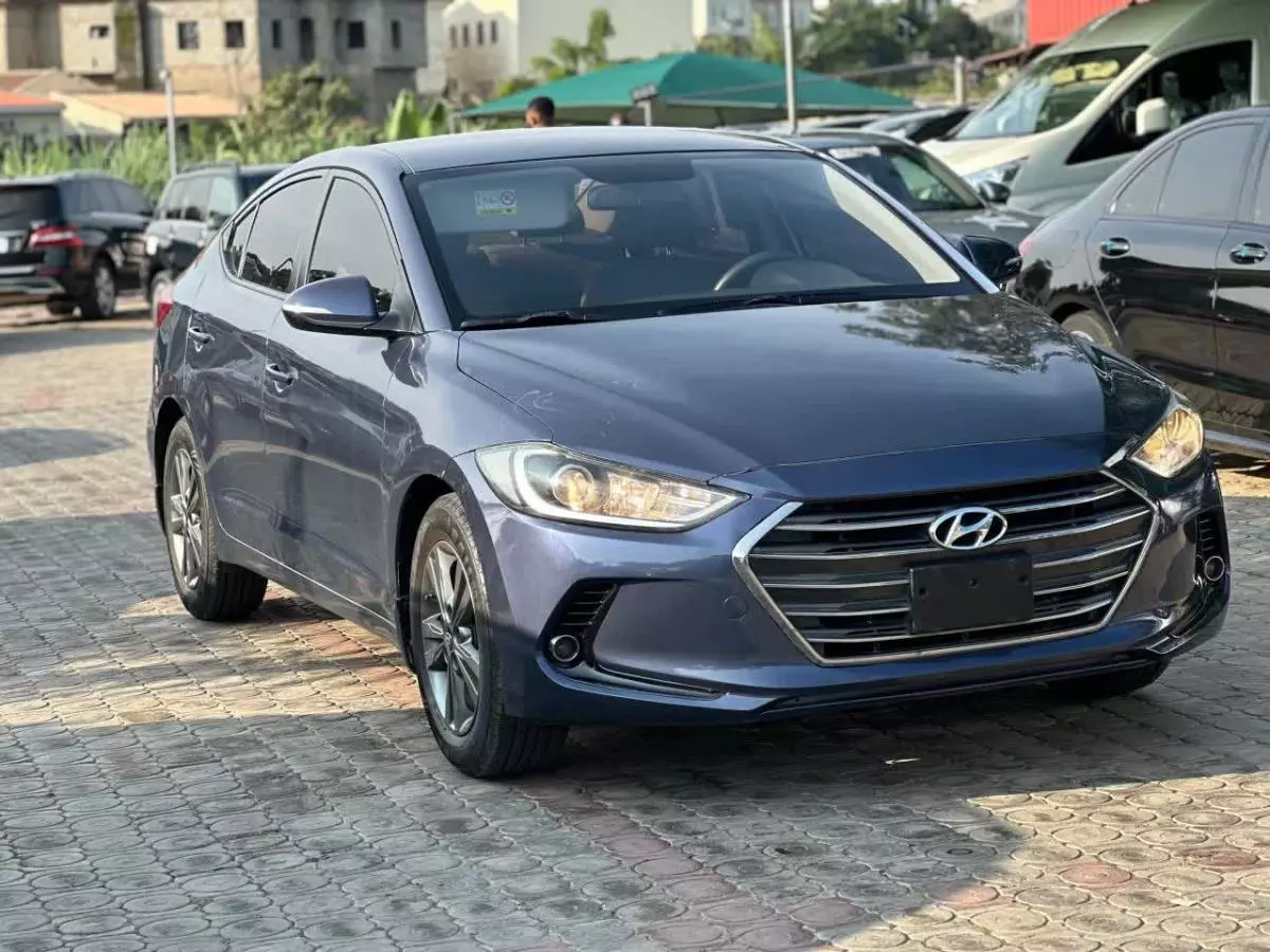 Hyundai Elantra   - 2017