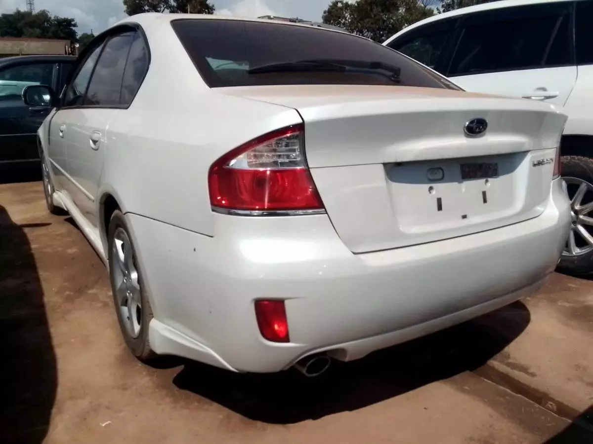 Subaru Legacy   - 2008