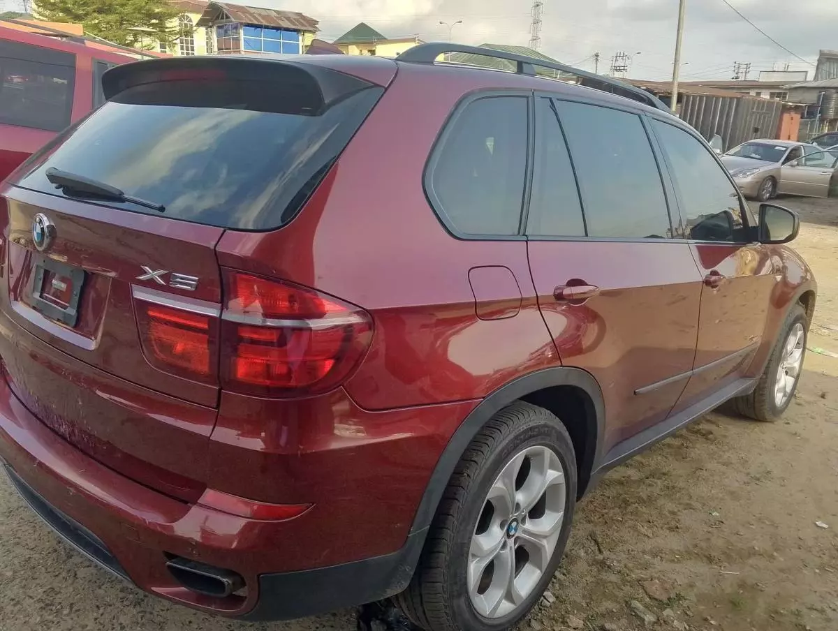 BMW X5   - 2011