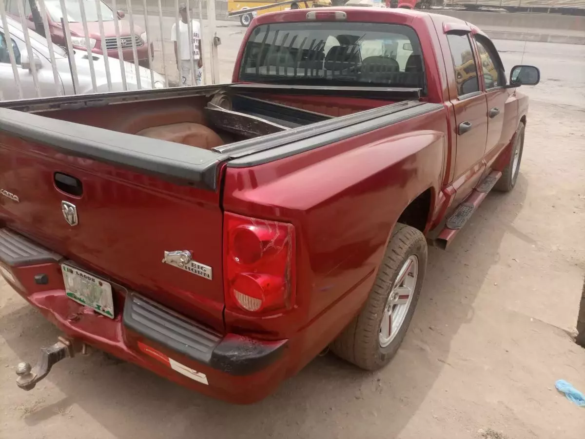 Dodge Dakota - 2008